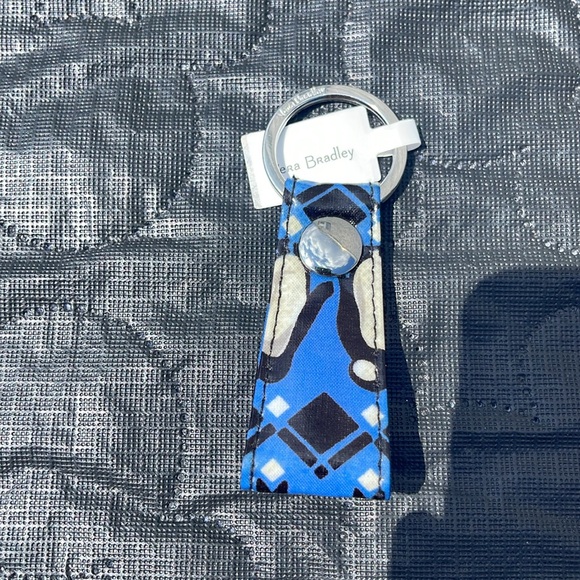 Vera Bradley Loop Keychain - Penguin Print - NWT's- Key Ring - Picture 2 of 2
